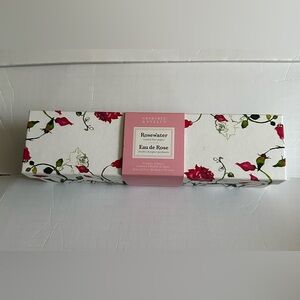 Crabtree & Evelyn Rosewater Scented Liner Paper 8 Sheets 12” X 22.5”